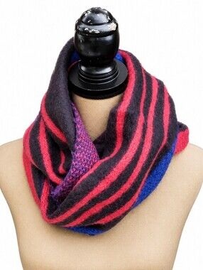 Steve Madden‎ Infinity scarf